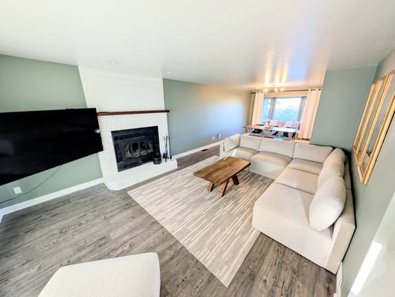 Old Farm • Colorado Springs • 4 bed / 3 bath - Image 1